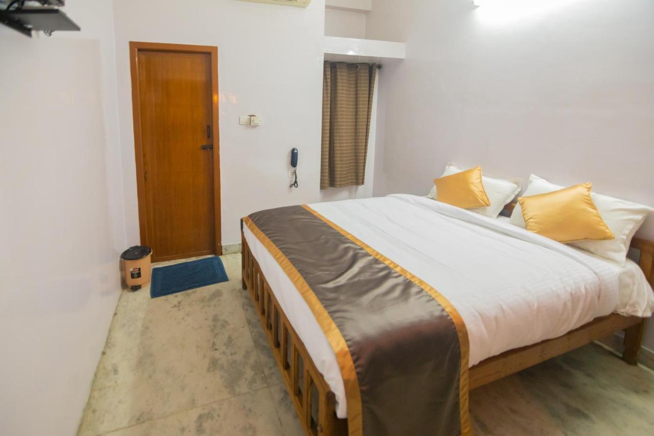 Hotel Sp Grand Karur  Екстериор снимка