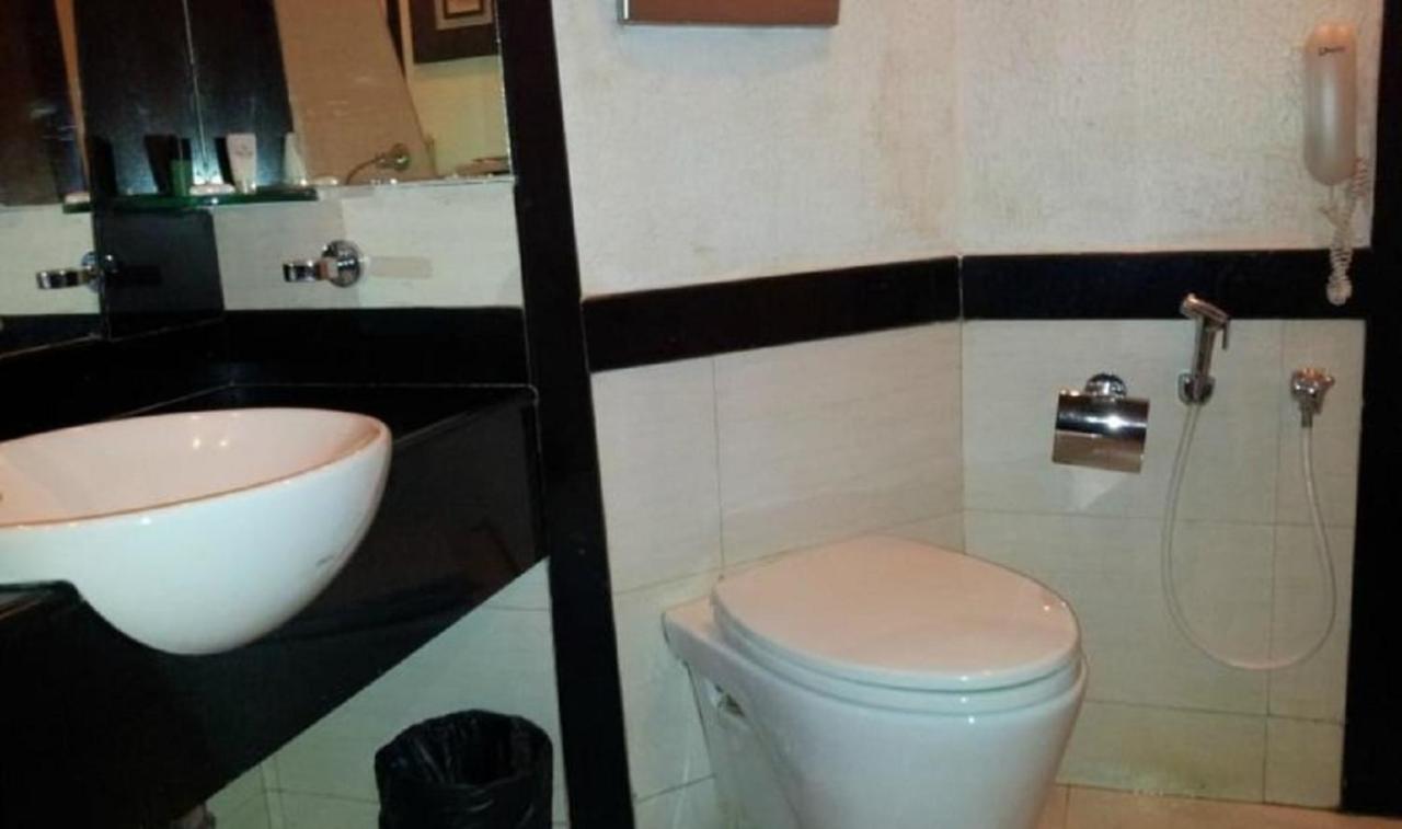 Hotel Sp Grand Karur  Екстериор снимка